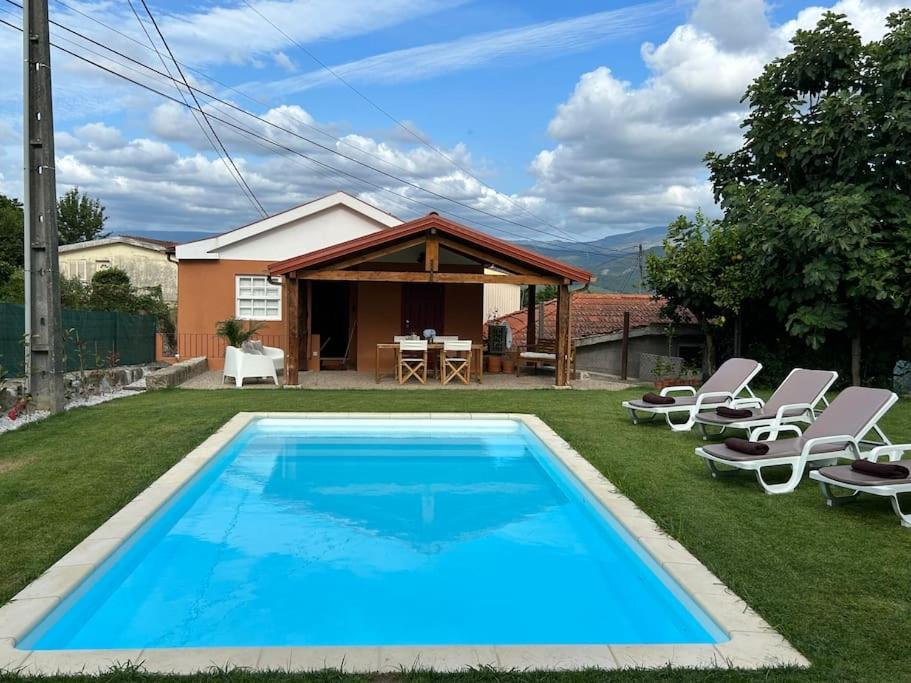 Casa Da Vila Em Celorico De Basto Esterno foto